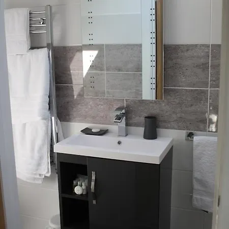Linton Luxury Сasa de vacaciones